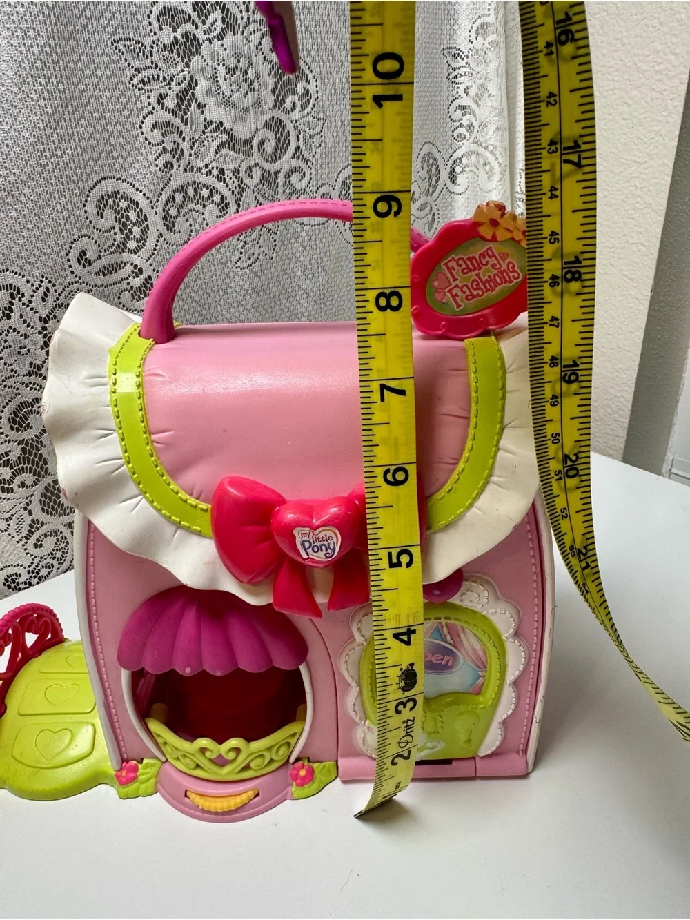 Vintage Hasbro 2006 My Little Pony Ponyville Purse Playhouse. No accessories.